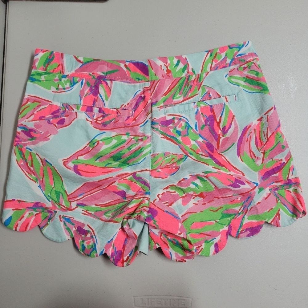 Lilly Pulitzer In The Vias Buttercup Scalloped Shorts Size 4. - Picture 6 of 14